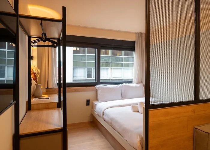Ermou Boutique By Nest